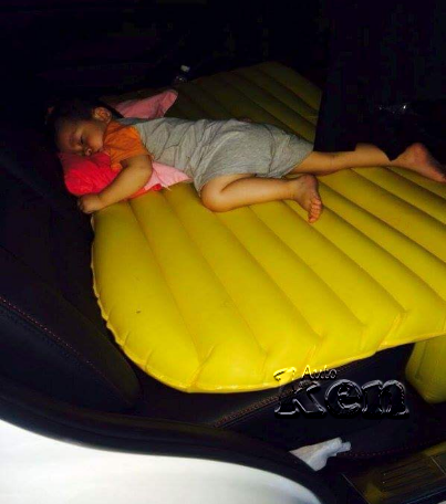 Bé nhà bạn có thể nằm ngủ một cách thoải mái vì KenAuto ban giuong hoi xe o to sedan ford focus